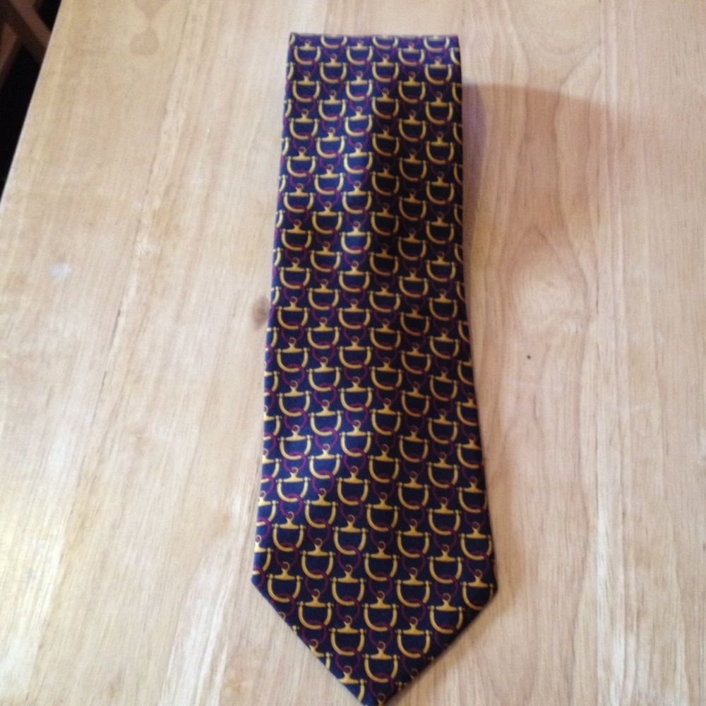 - Authentic Gucci men's tie